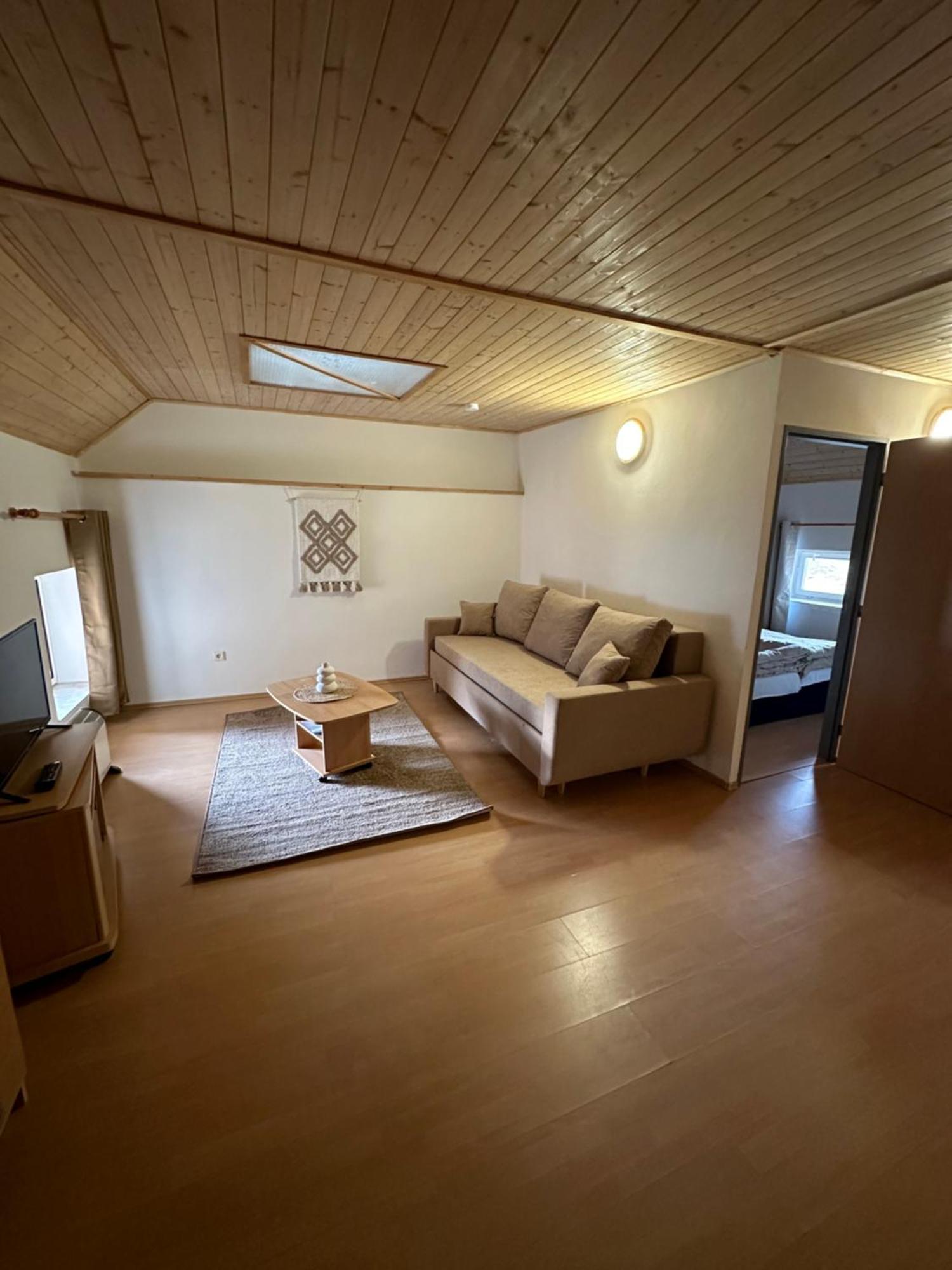 Apartment Dehtare Exterior photo